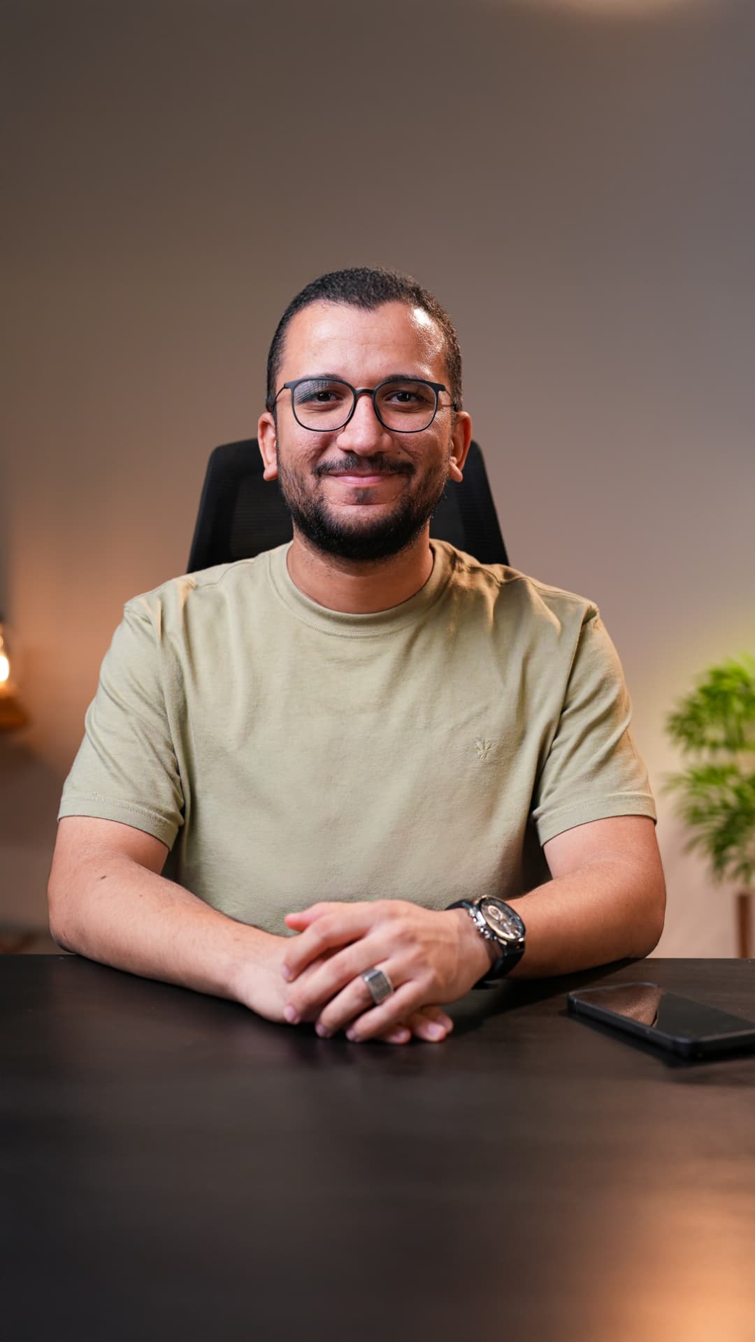 Portrait of Anas Elbarbary on set